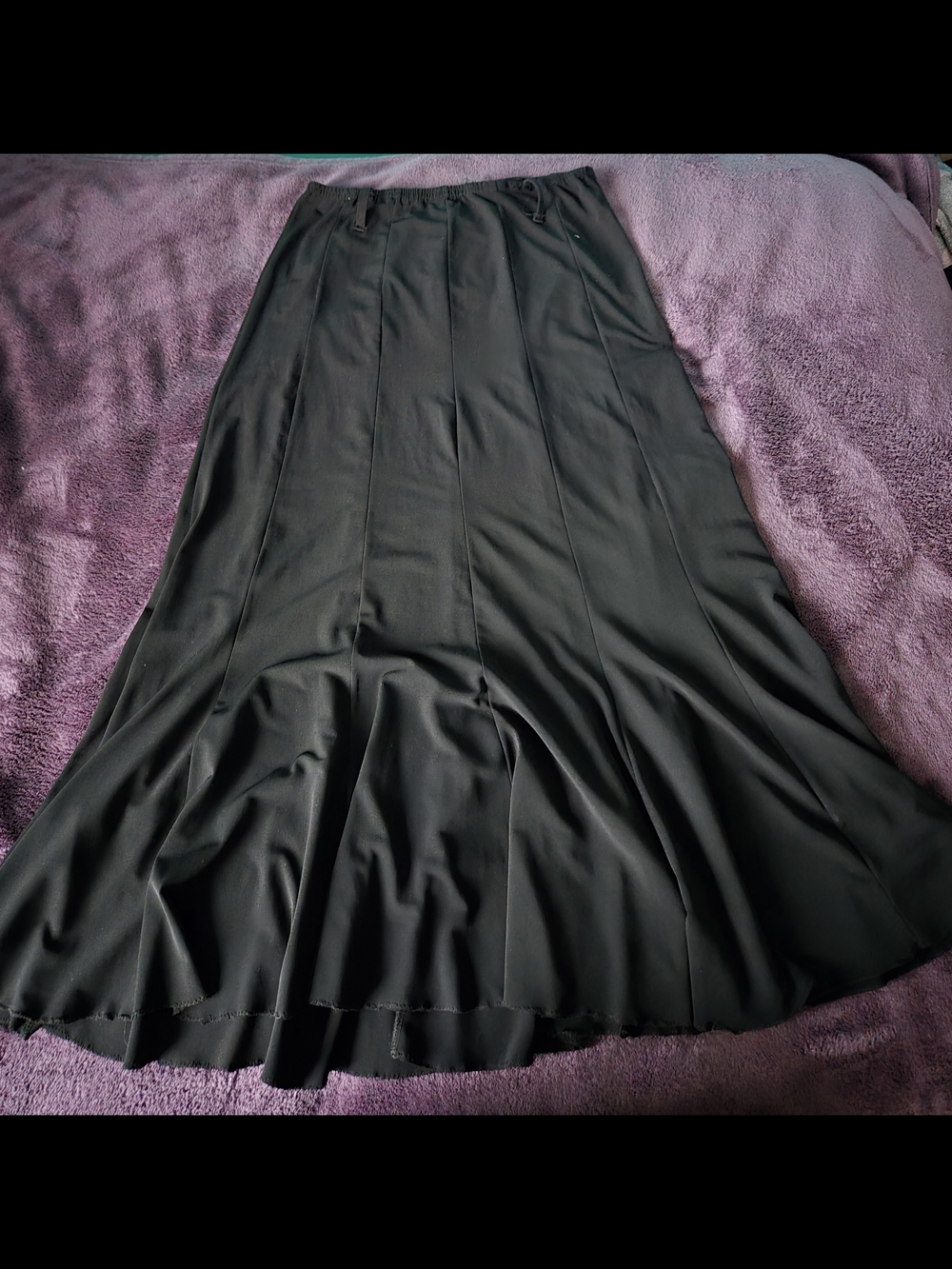 Seduction Fashion Black Flowy Maxi Skirt  🖤